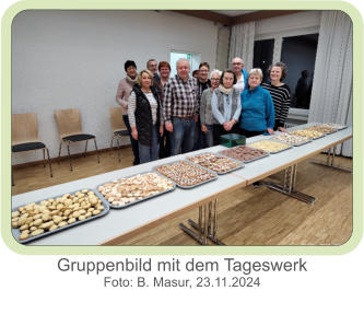 Gruppenbild mit dem Tageswerk  Foto: B. Masur, 23.11.2024